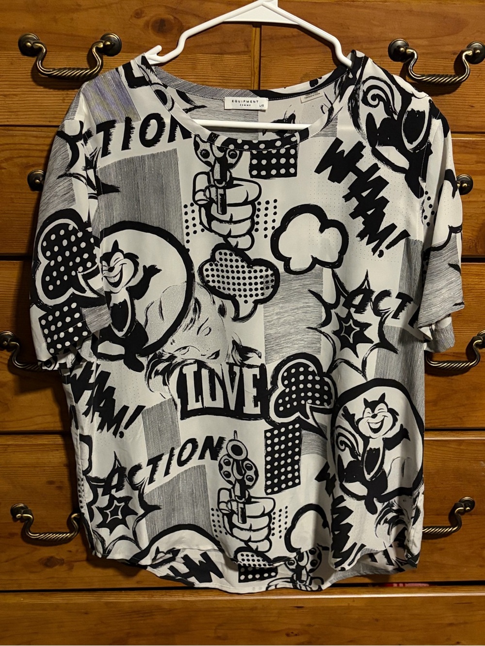 Equipment Femme Black & White Graphic Comic-Print Blouse